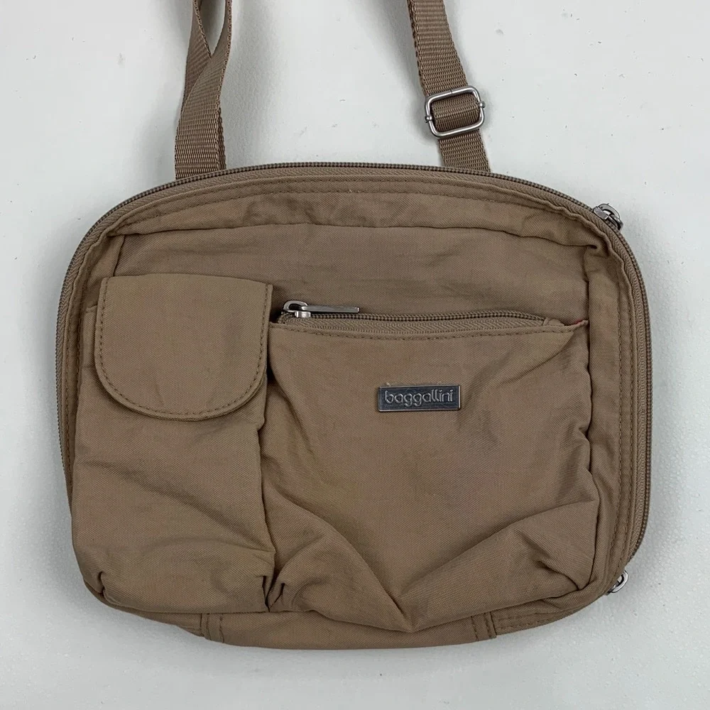 Baggallini Tan Beige Crossbody Messenger Bag Belt bag Pink fuschia lined Zippers